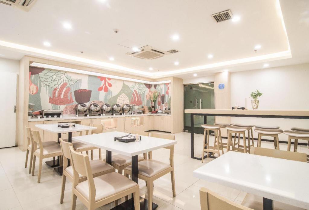 Hanting Express Changsha Middle Of Furong Road Xiangchun Road Buitenkant foto